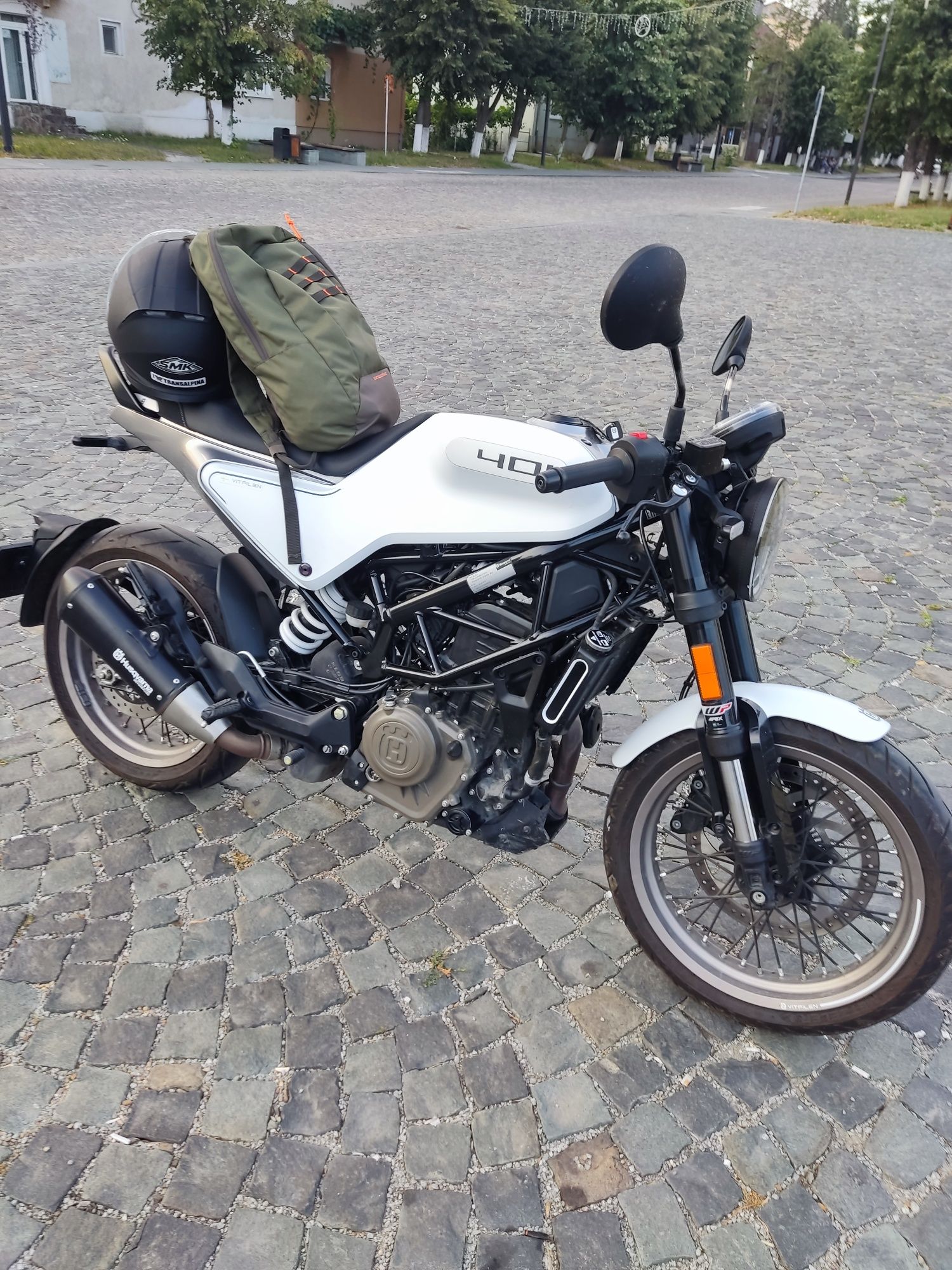 Motocicleta Husqvarna vitpilen 401 inca in garantie