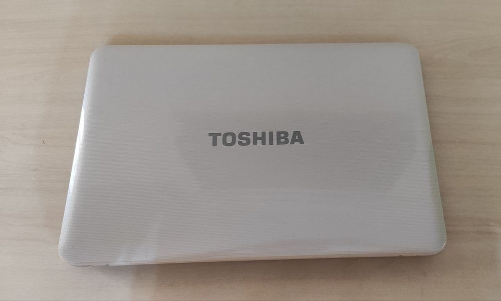 Toshiba Satellite C-850 C1-W