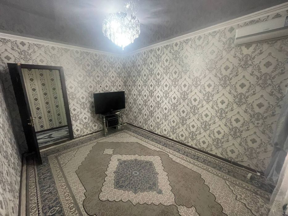 2 xonali kvartira sotiladi