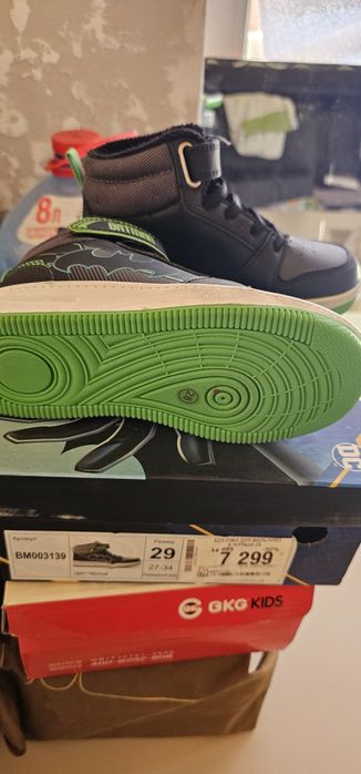 Продам осень обувь на мальчика