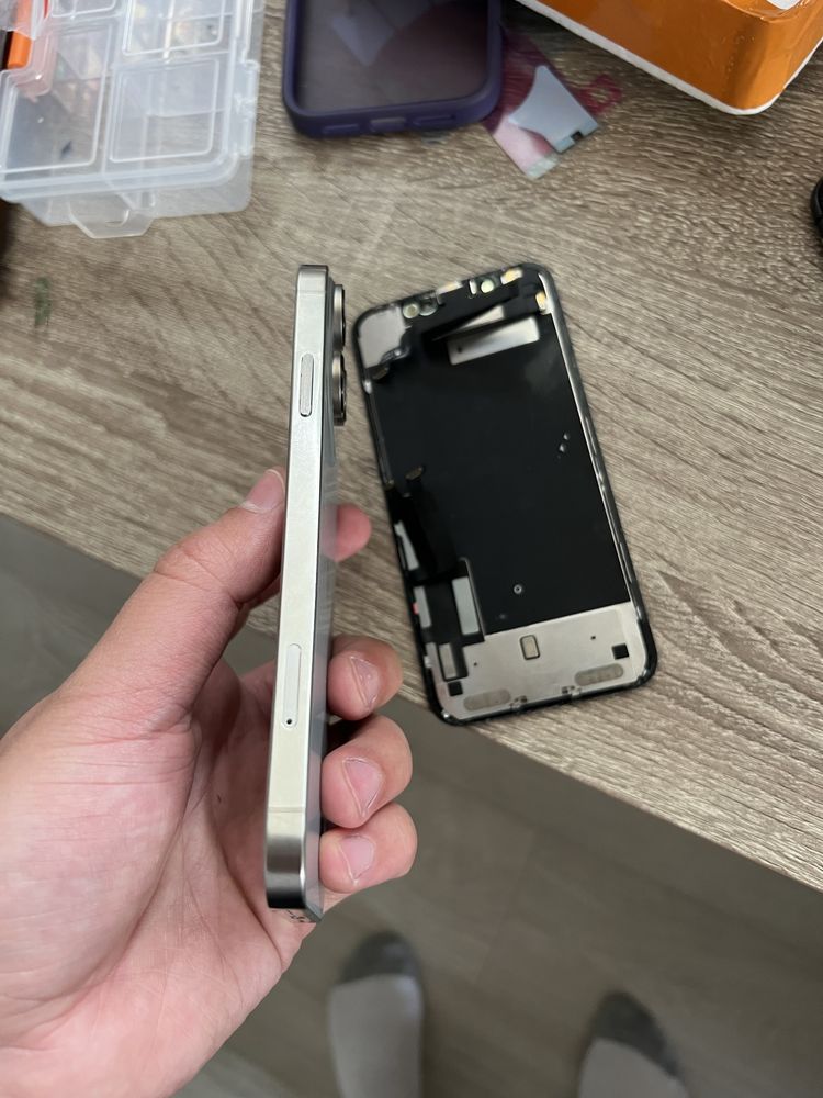 Iphone XR defect cu spate de 15 pro