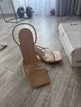 Sandale elegante nude cu toc pătrat – mărimea 37 (potrivesc 36)