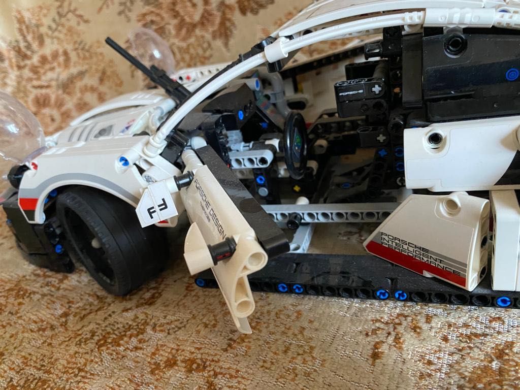 Lego Technic Porsche asamblat, 1580 piese