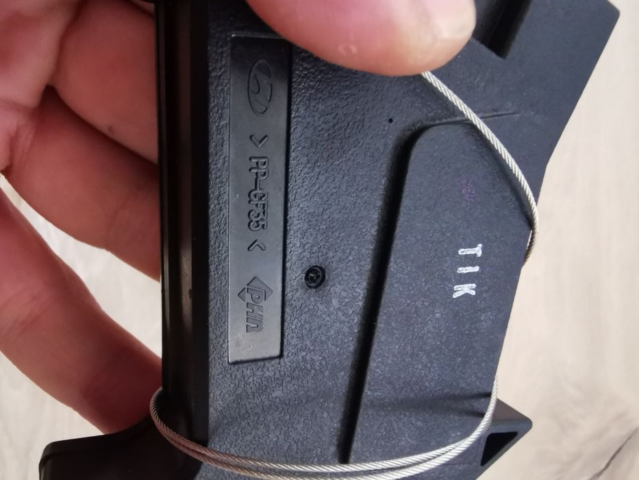 Hyundai santa fe sport 2017 Машинка за капачката на резервоара