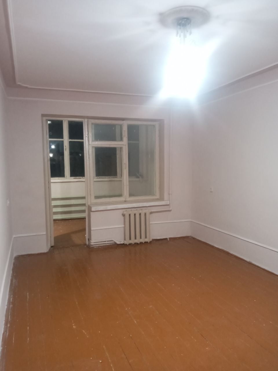 Срочно продам 2 комнатную квартира