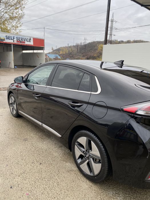 Hyundai IONIQ 2022 1.6 Hybrid
