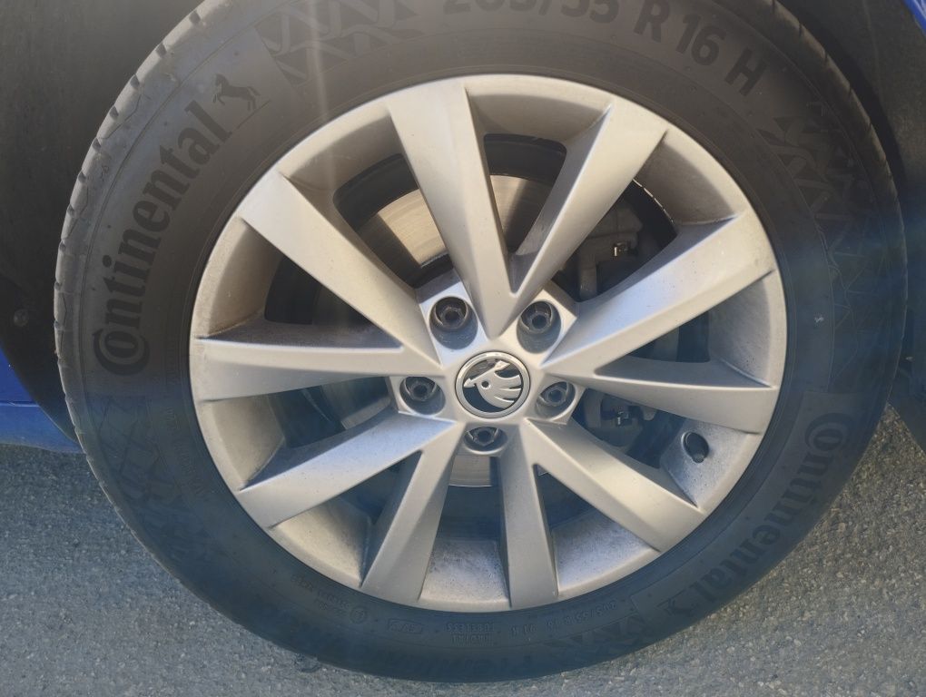 16 цола оригинални джанти+ гуми за Skoda Octavia 3/ Шкода Октавия