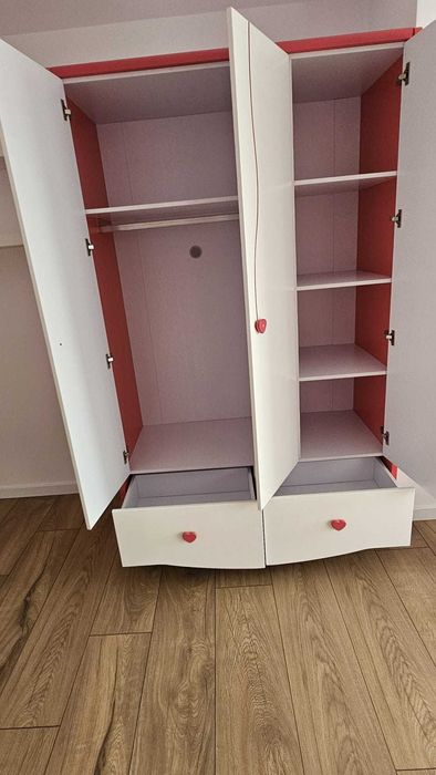 Mobila copii Mobexpert  set, birou dulap comoda cu oglinda