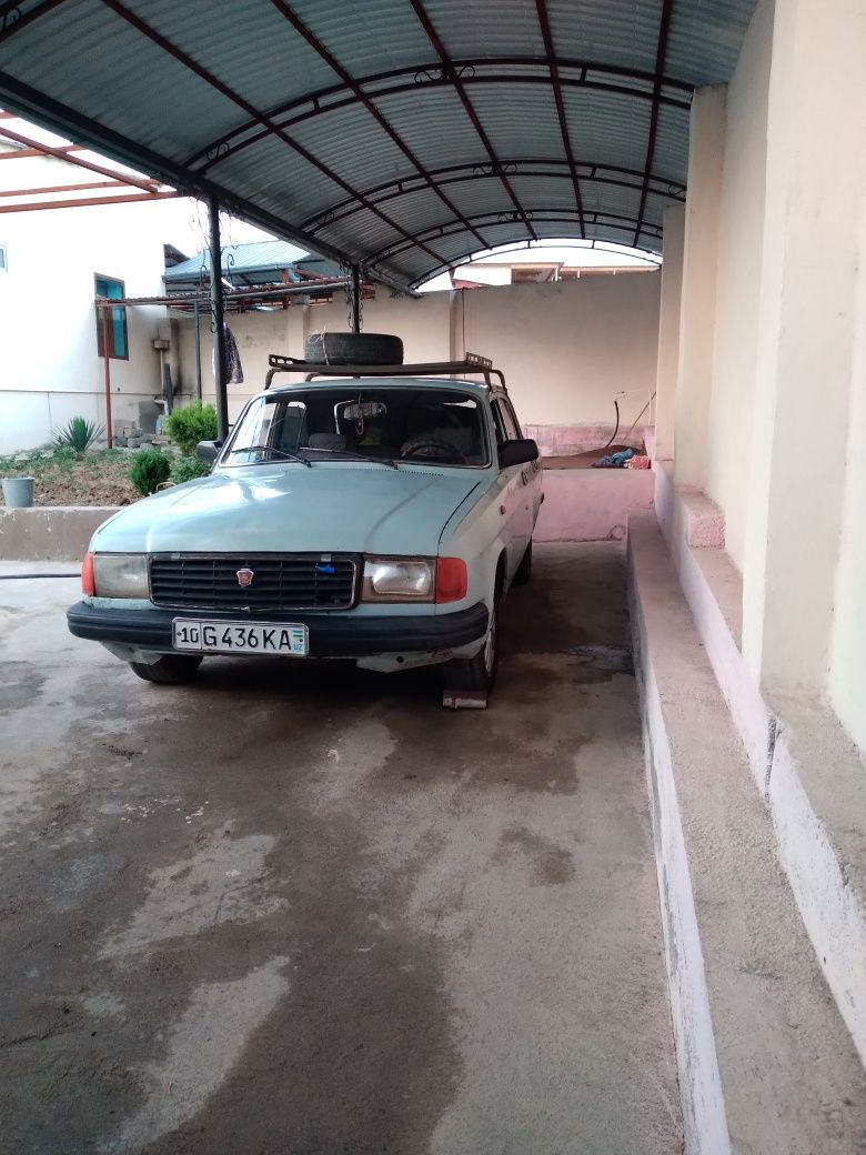 Volga  gaz 3129 sotiladi