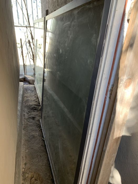 Geamuri termopan cu rama de lemn