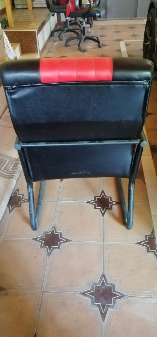 Kreslo ofislar maktab bolnitsa ishxona va uylar