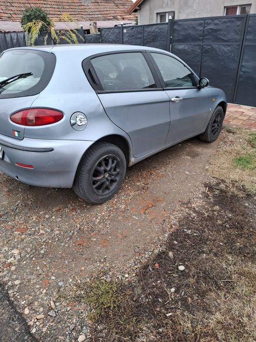 De vanzare alfa romeo
