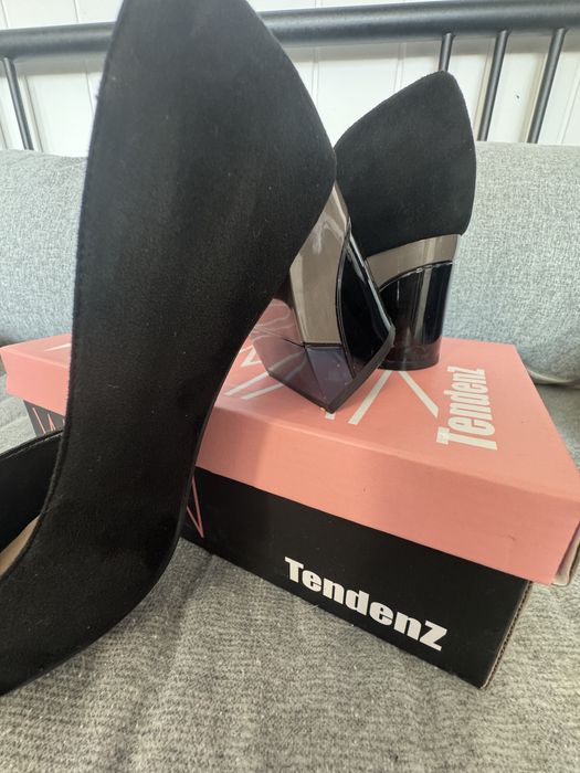 Дамски обувки 39 номер