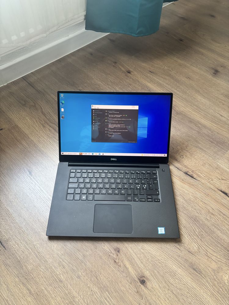 Dell xps 9560• i7-7700HQ• Display 15”  4K•16gb ram• 512 SSD• GTX 1050