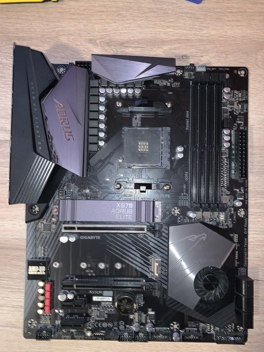 X570 Aorus Elite + Ryzen 7 5800X + 32GB RAM