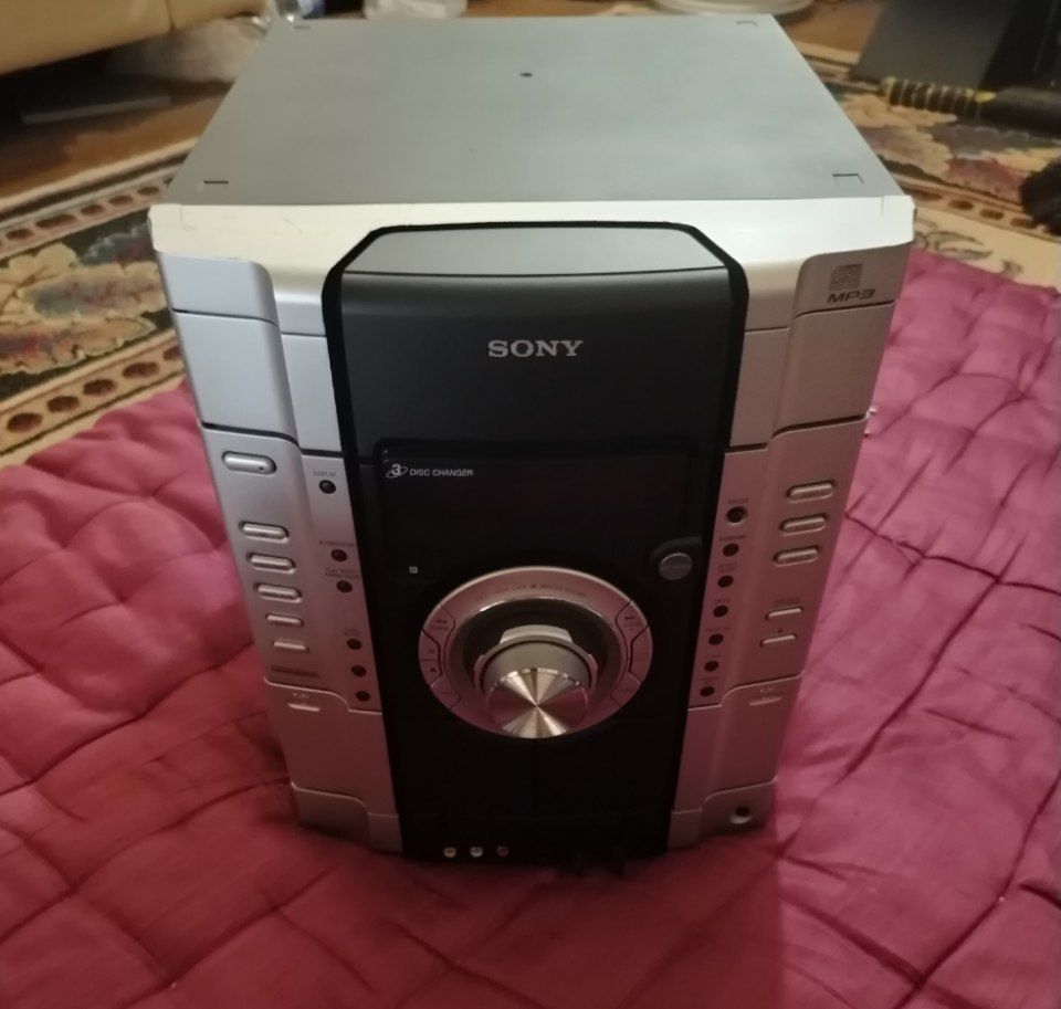 Музыкальный центр Sony