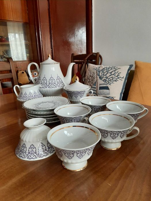 сервиз за кафе, неупотребяван, български порцелан, 15 части