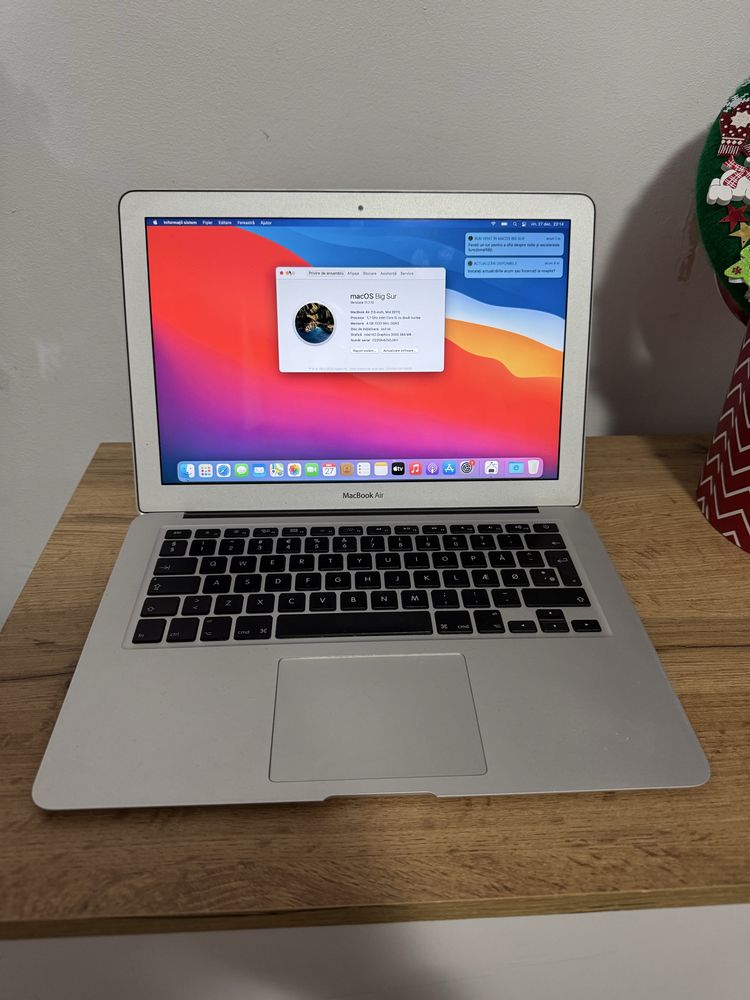 MacBook Air i5   13 inch macOS Big Sur