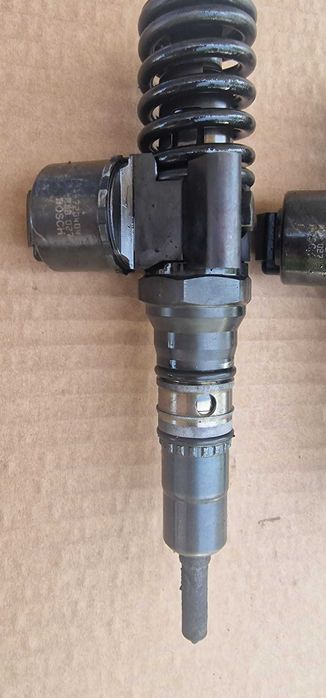 Injectoare - VW , Audi 2.0 TDI  - cod 0414720404 Oferim Montaj