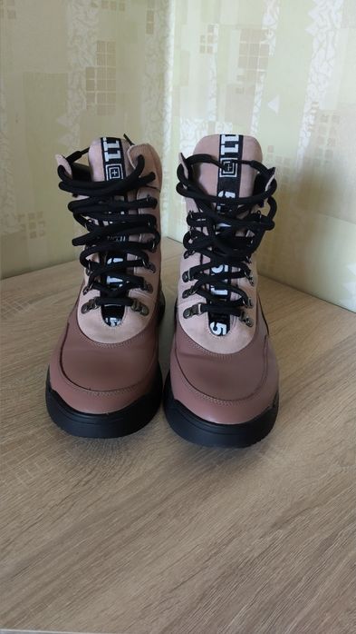 Дамски боти от естествена кожа ,,Tara Shoes", Размер 40