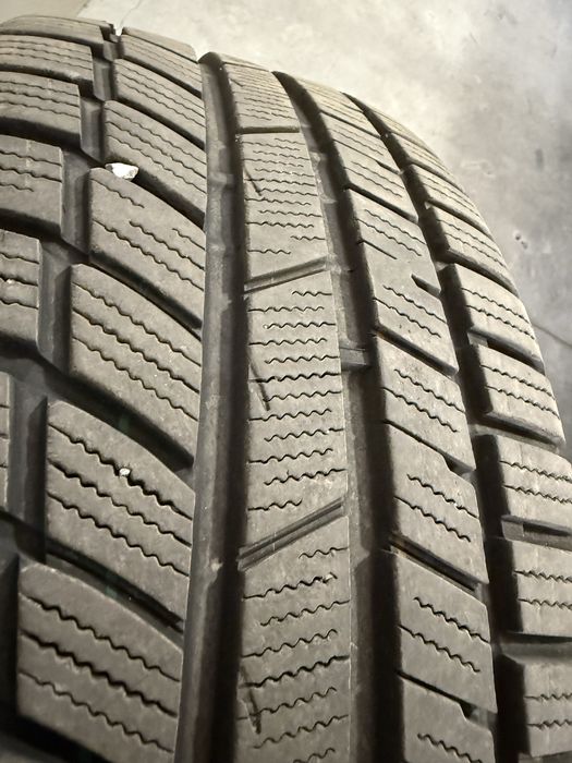 Зимни гуми Toyo 245/40/19