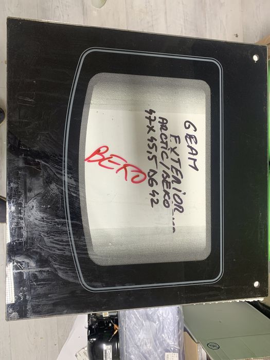 Geam exterior aragaz cuptor beko 47x45,5 distanta gauri 42