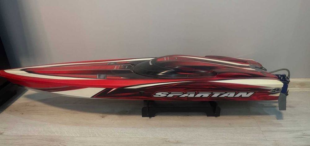 Радиоуправляема лодка TRAXXAS SPARTAN