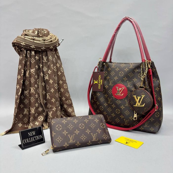 Set Poșetă , eșarfă și portofel