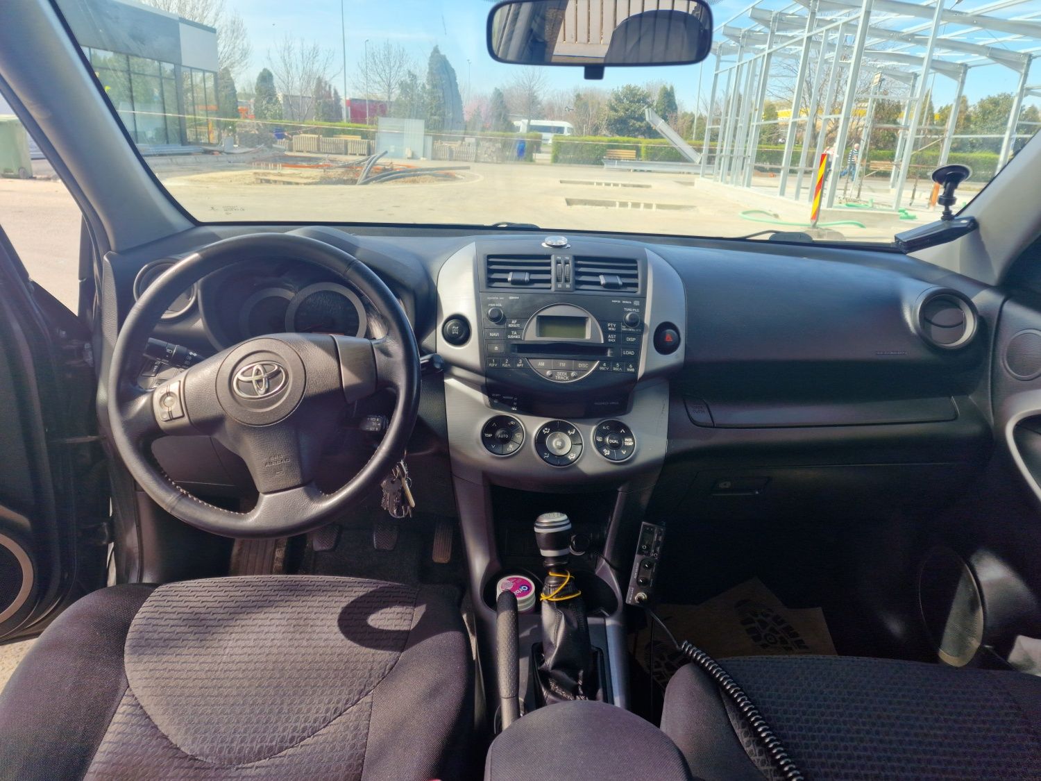 SUV Toyota Rav 4 2.2 177cp