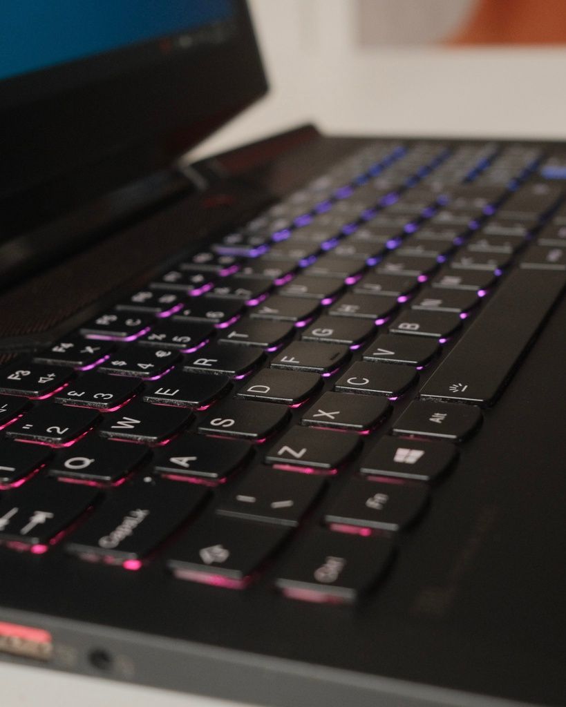 Lenovo legion y720 (Nvidia GTX 1060, Intel i7-7700HQ)