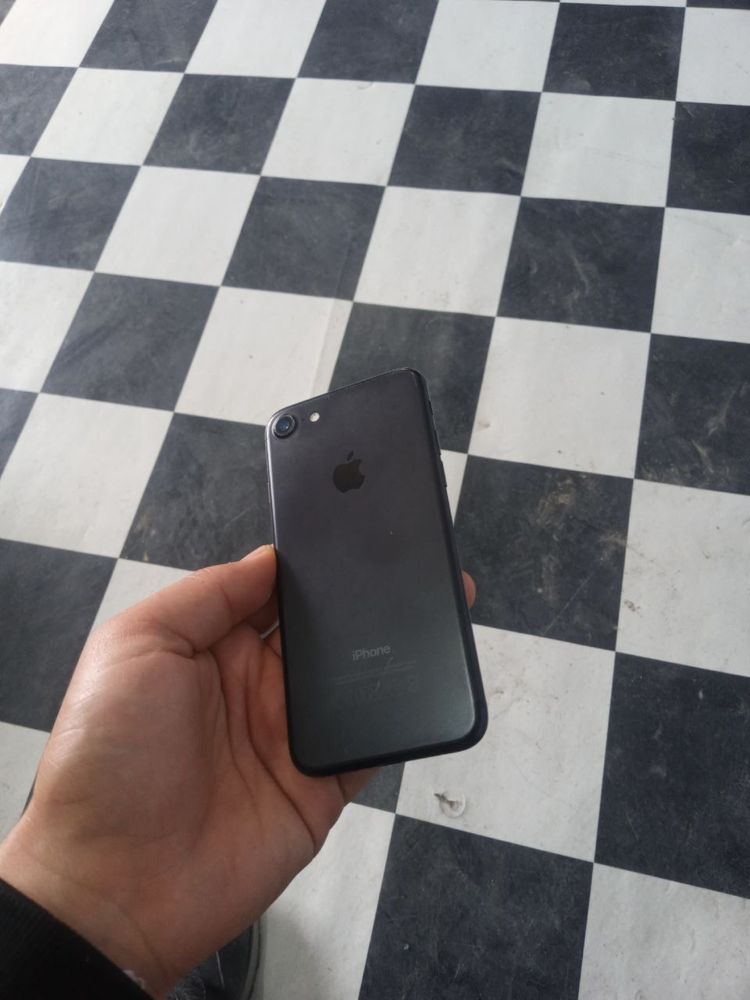 iphone 7  32Gb hotira