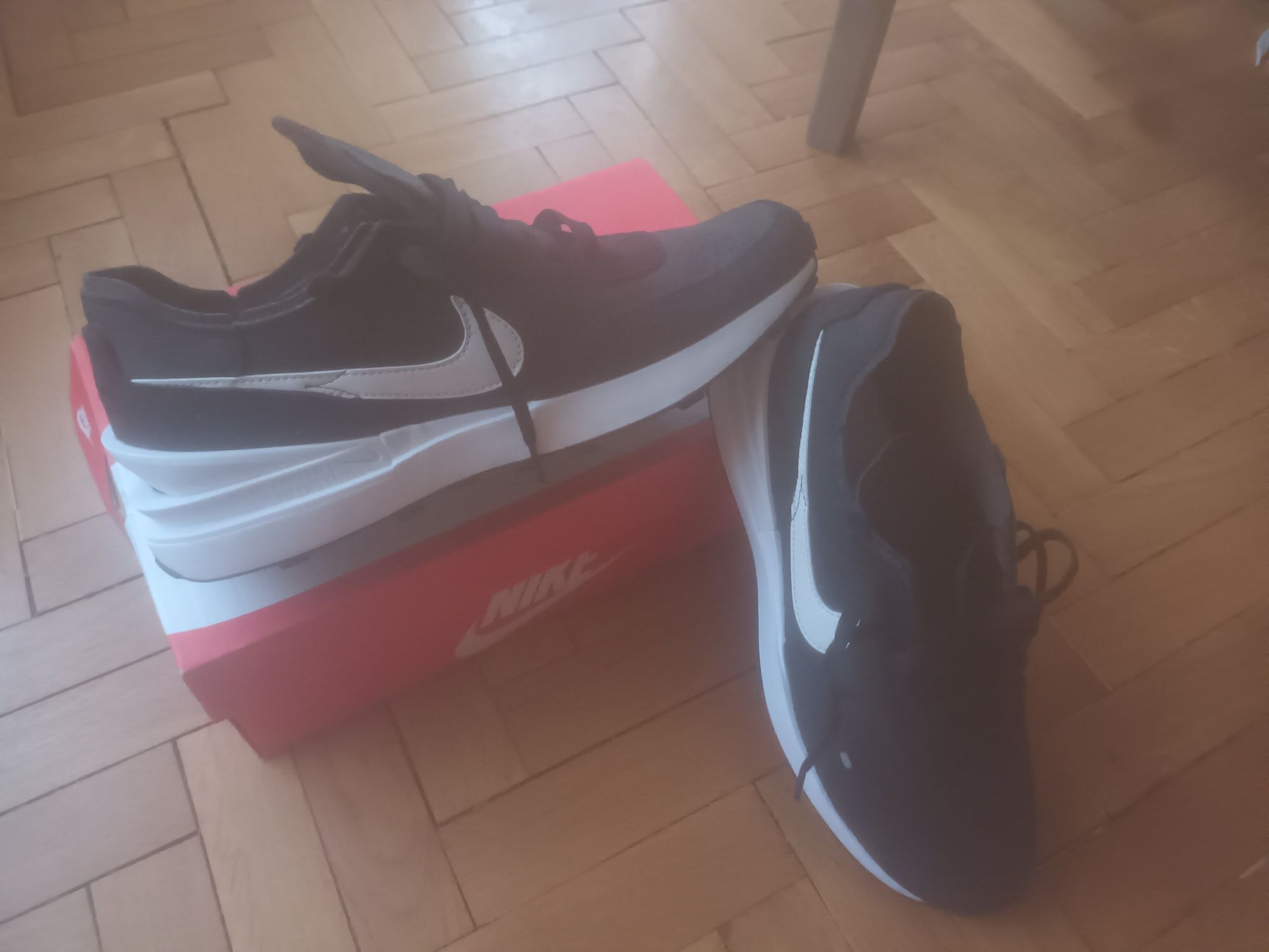 Nike 2 модела ..