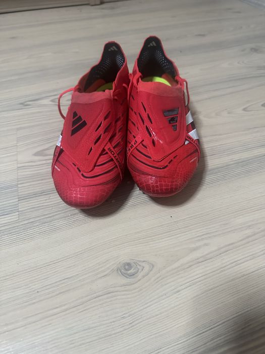 Футболни обувки Adidas Predator