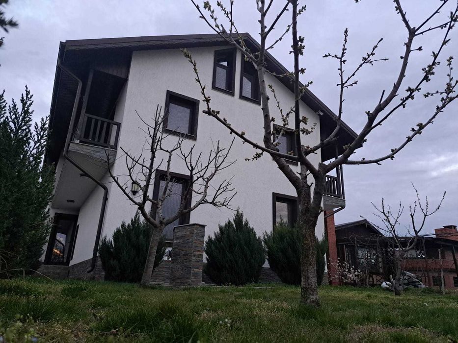 Vila Superba Complet Mobilata si Utilata In Cazasu cu teren de 1190mp