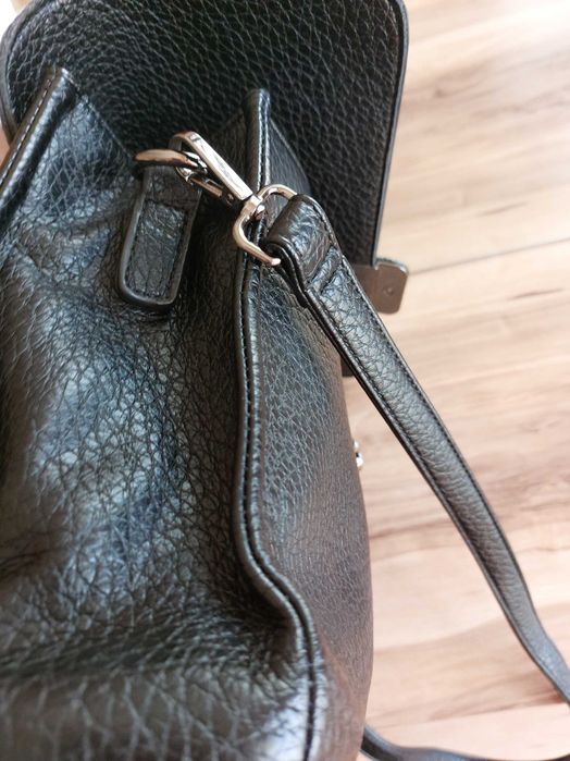 Черна спортно елегантна чанта