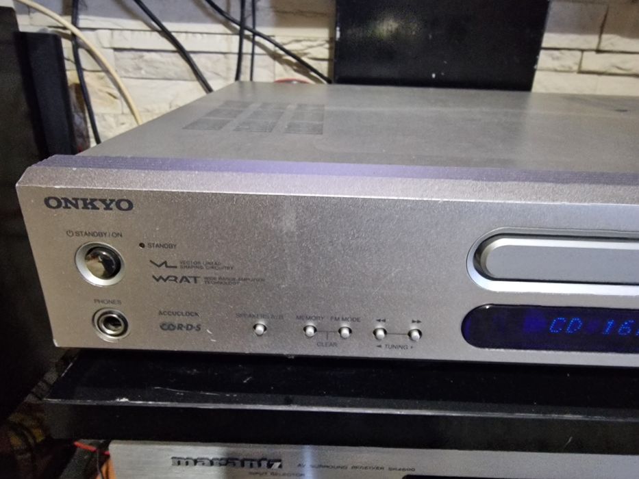 Receiver audio Onkyo CR-L5 cu cd player incorporat.