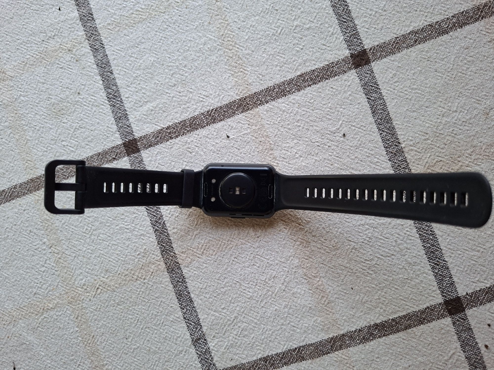 Смарт часовник Huawei watch Fit 2