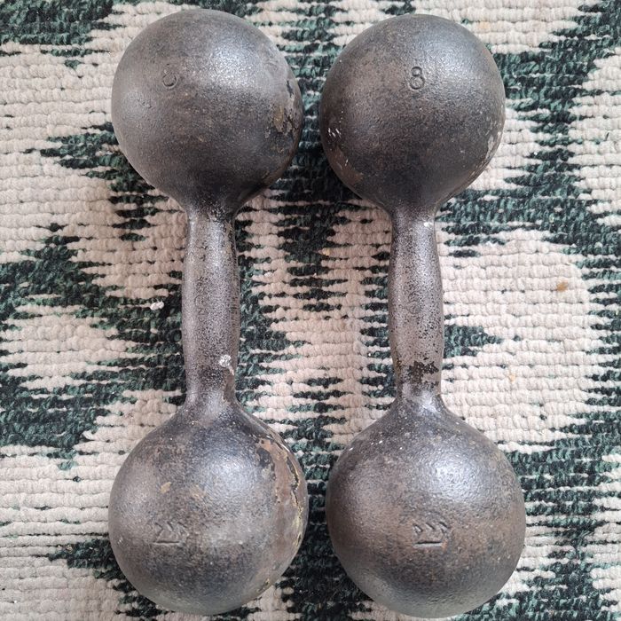 Продам Гантель 8 кг
