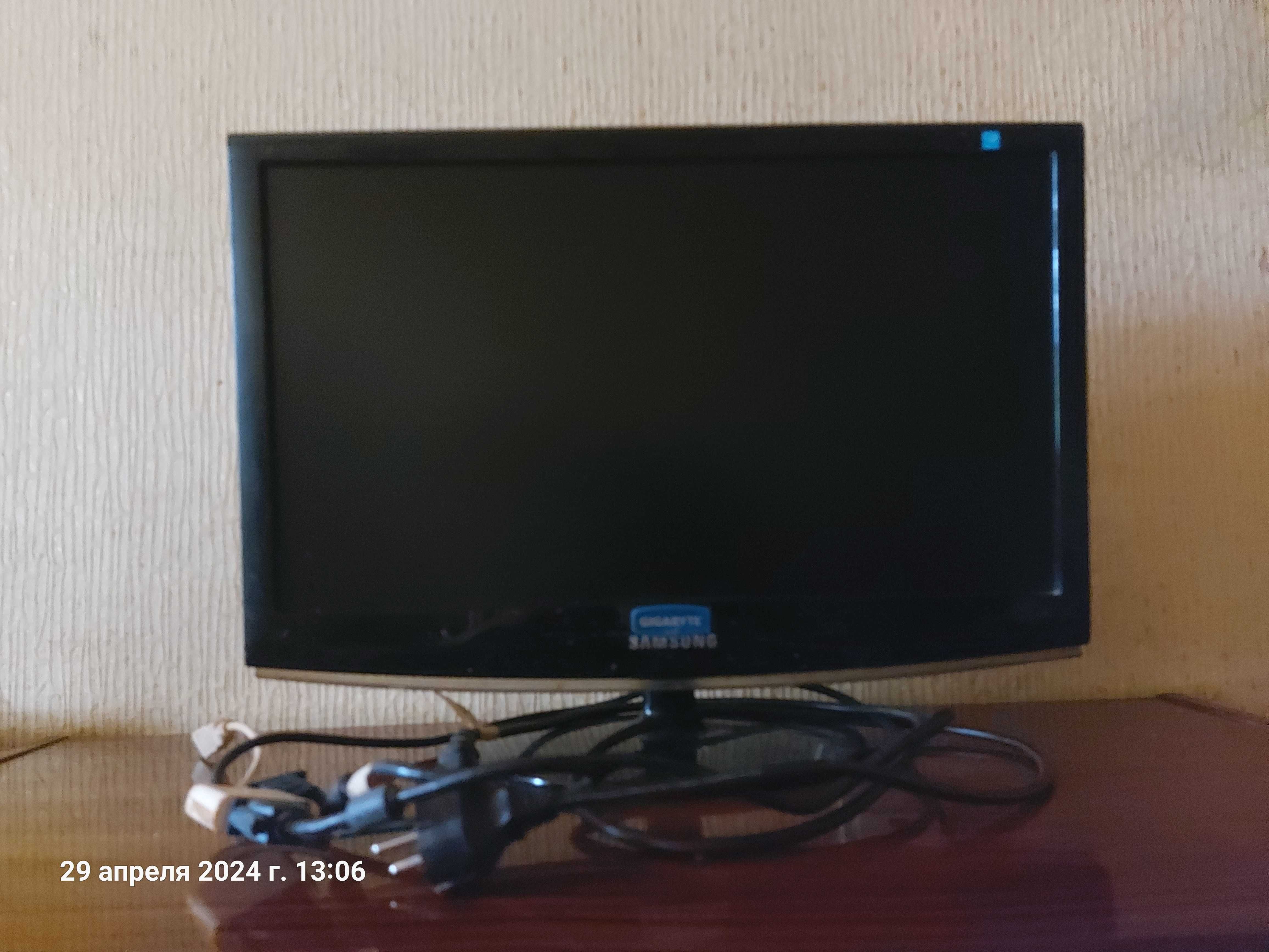 Продаю монитор Samsung SyncMaster 24”