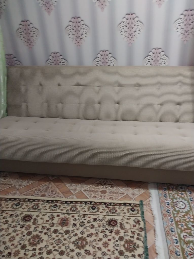 Продаётся диван, состояние хорошее
