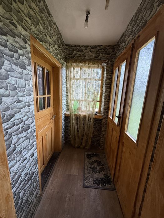 Голяма ремонтирана къща на 37 км от Морският бряг!