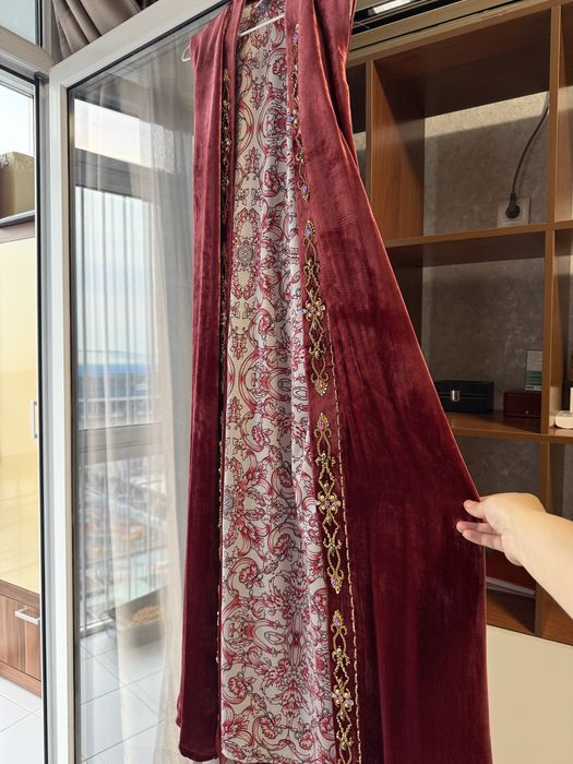 Продаю очень красивый бешпент от сыргалым