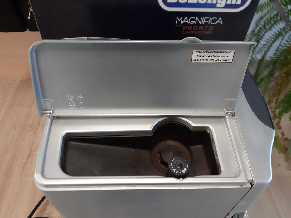 Espressor DeLonghi Defect, pentru piese