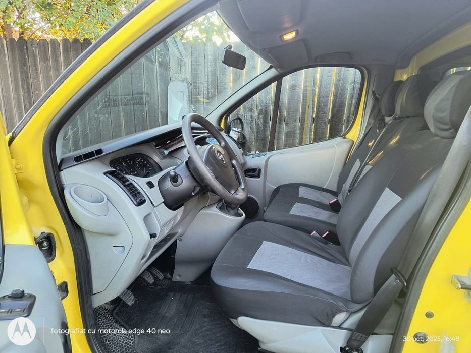 Vând Opel Vivaro 1.9 diesel