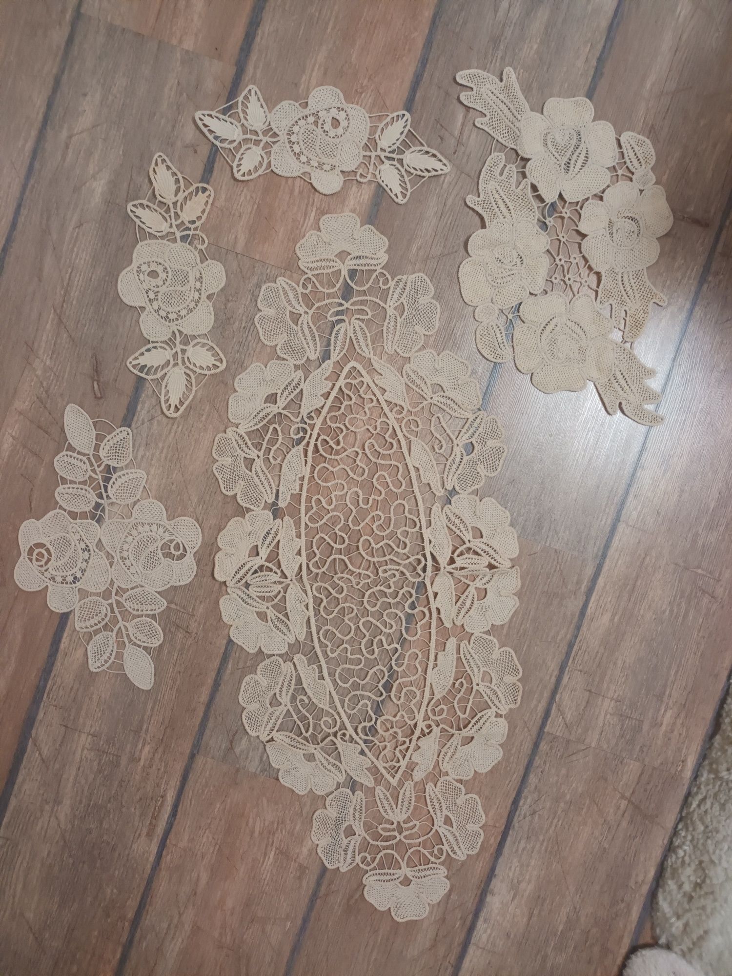 Set față de masa și mileuri macrame