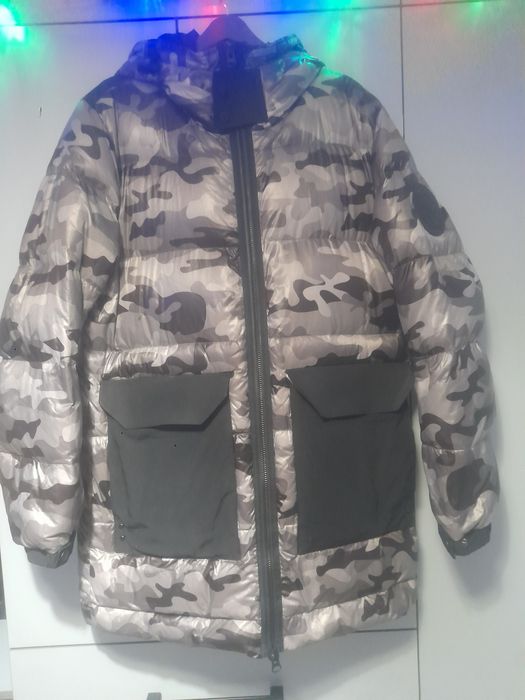 Продаёться Зимняя мужская куртка парка оригинал