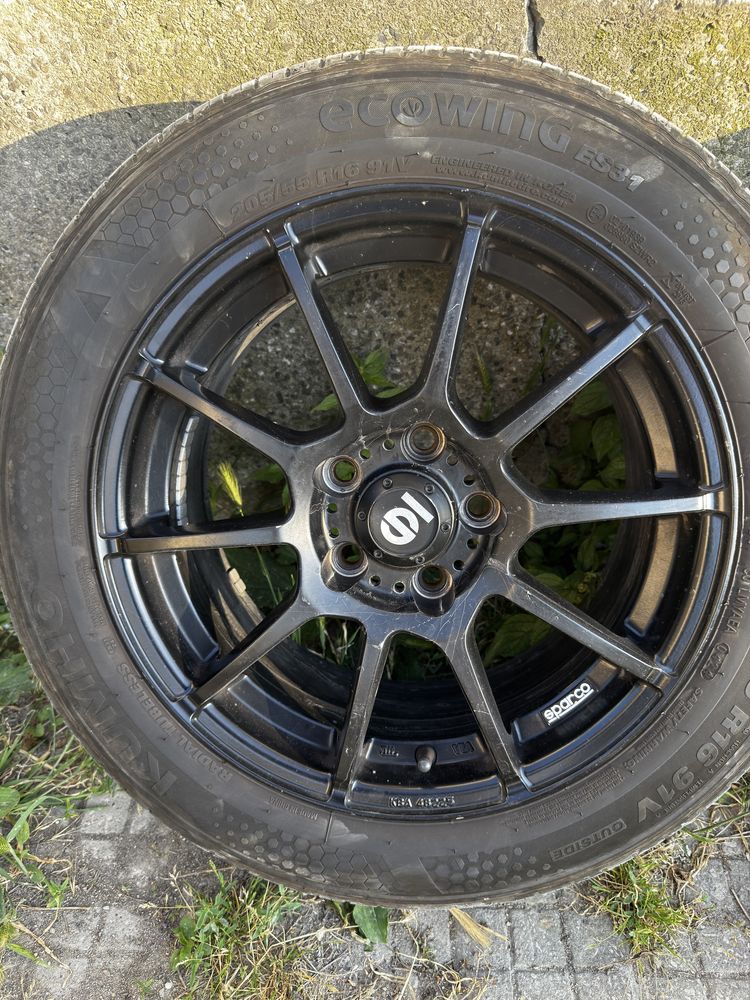 Oz Sparco Asseto Gara 16 5x112 с гуми