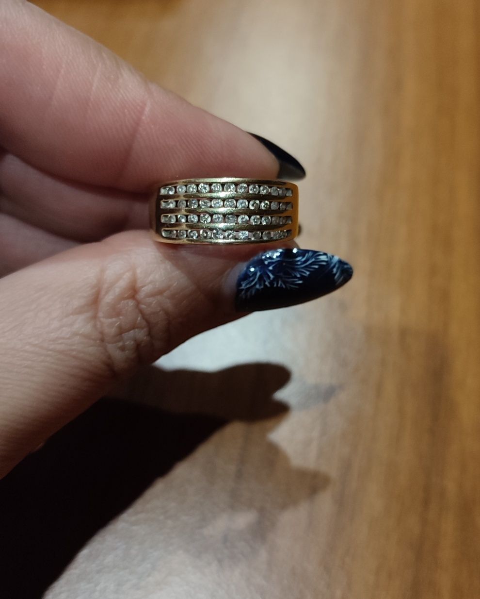 Златен пръстен 14к с диаманти