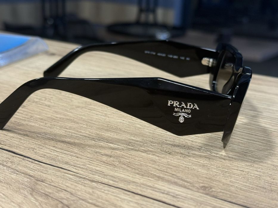 Оригинални очила Prada