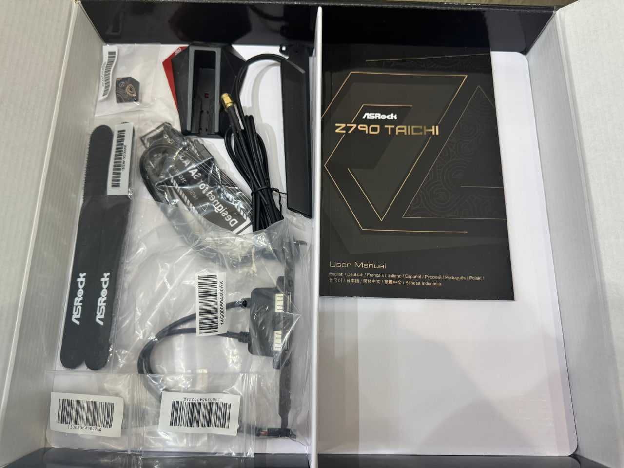 Топовая материнская плата ASRock Z790 Taichi WIFI DDR5